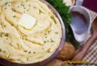 Silky Garlic Mashed Potatoes Recipe — Smooth, Creamy, Foolproof