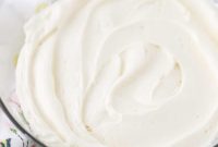 Fluffy Cream Cheese Frosting Recipe for Cakes and Cupcakes