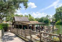 Explore Tom Sawyer Island: Attractions, Map & Tips