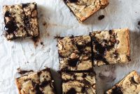 Toffee Chocolate Chunk Blondies Recipe — Chewy Caramel-Studded Bars
