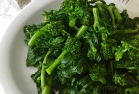 Rapini (Italian Broccoli Rabe): Uses, Flavor & Cooking Tips