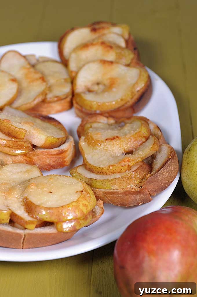 Maple Pear Crostini: Quick Fall Appetizer with Warm Flavor 2 Do you have a love of bread, like your treats slight sweet (and definitely not overbearing), and love the tartness of pears? If so, this crostini recipe has just a touch of maple syrup. Get the details now at Fooda!
