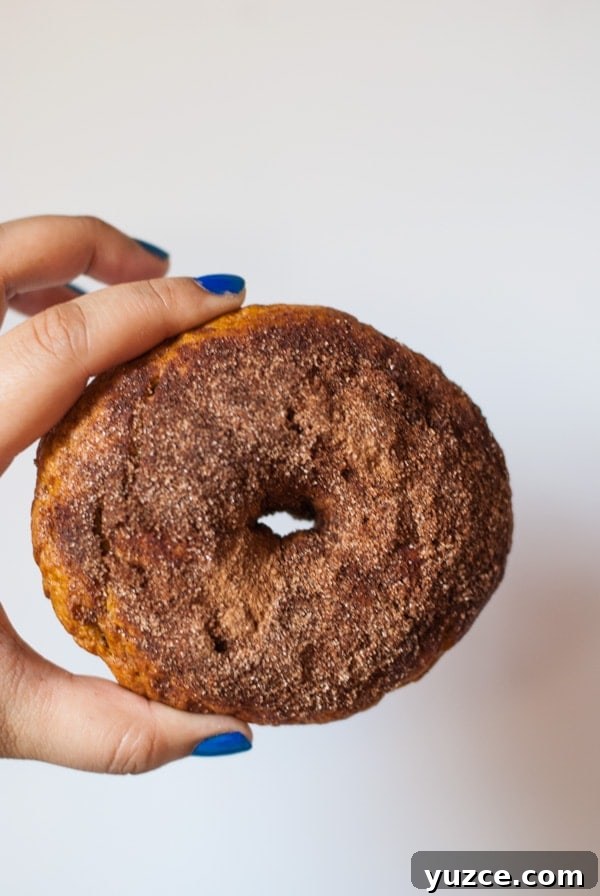 Pumpkin Bagels with Ginger Cinnamon Sugar Crunch Topping 5 Pumpkin bagels recipe with ginger cinnamon sugar | @cookiedesire