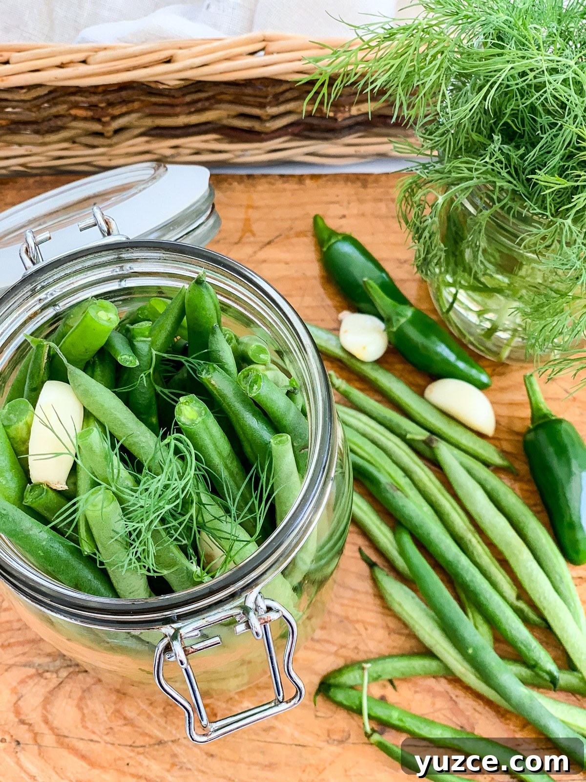 Dilly Pickled Green Beans Recipe: Classic Refrigerator Dilly Beans 8 img 12665 7