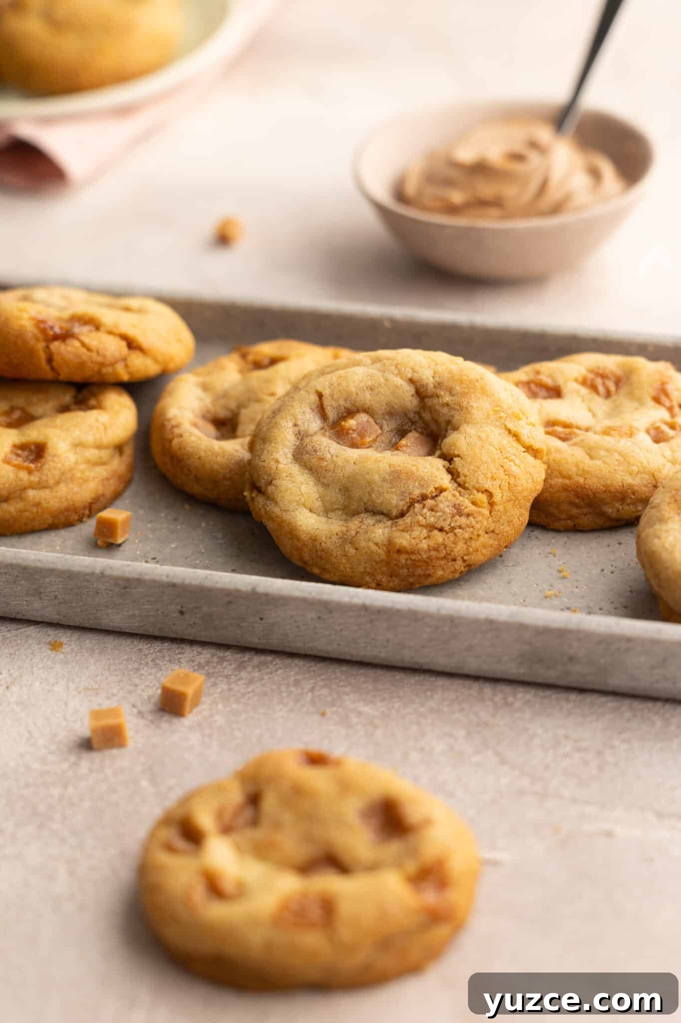 Chewy Caramel Chunk Cookies Recipe for Gooey Treats 4 cookies-with-caramel-chunks