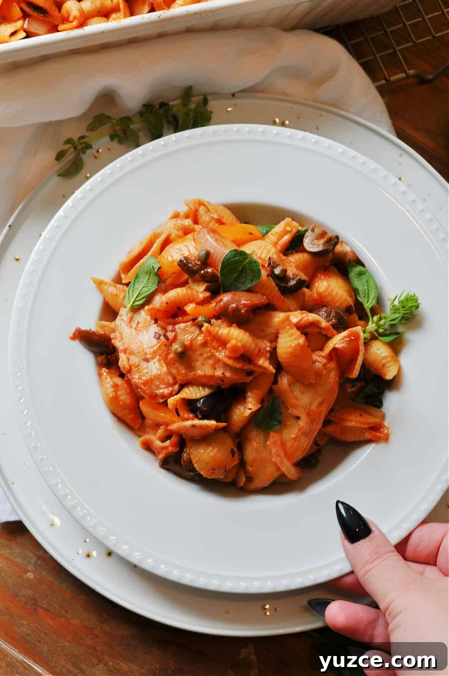 One-Pan Vegan Chicken Cacciatore Pasta Bake 2 img 17473 2