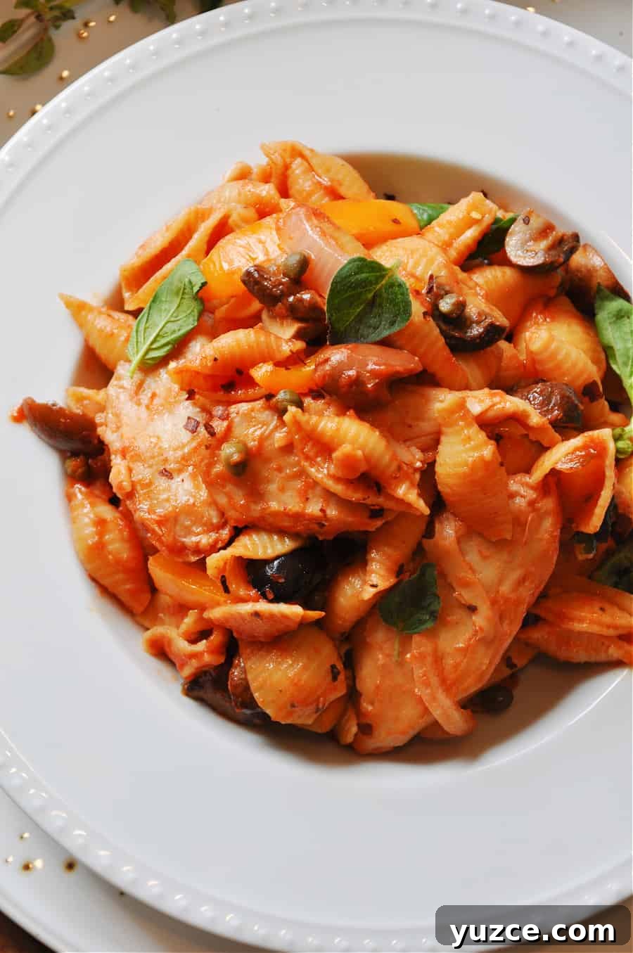 One-Pan Vegan Chicken Cacciatore Pasta Bake 3 img 17473 3