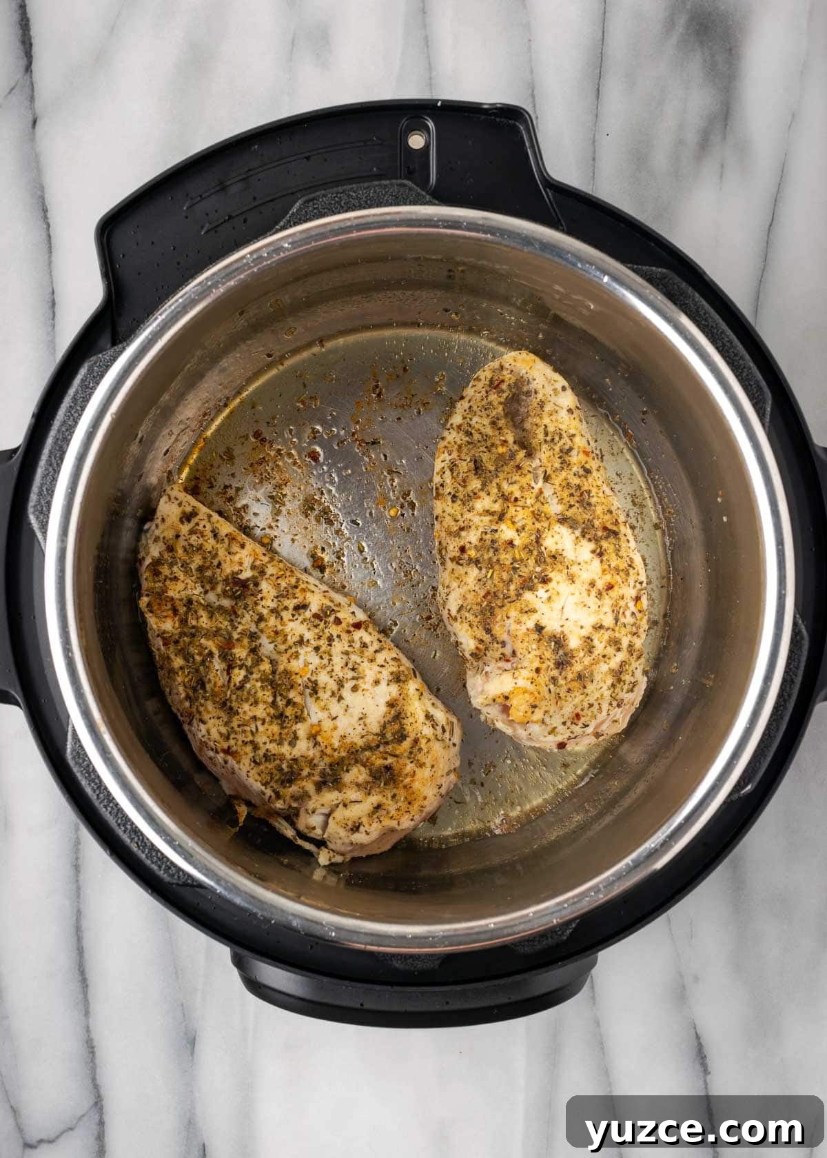 Juicy Instant Pot Chicken Breasts in 15 Minutes 5 seared chicken in instant pot