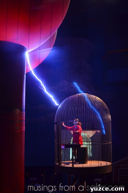 Inside Boston's Museum of Science: Exhibits, Tips & Highlights 8 Museum of Science Lightning Cage