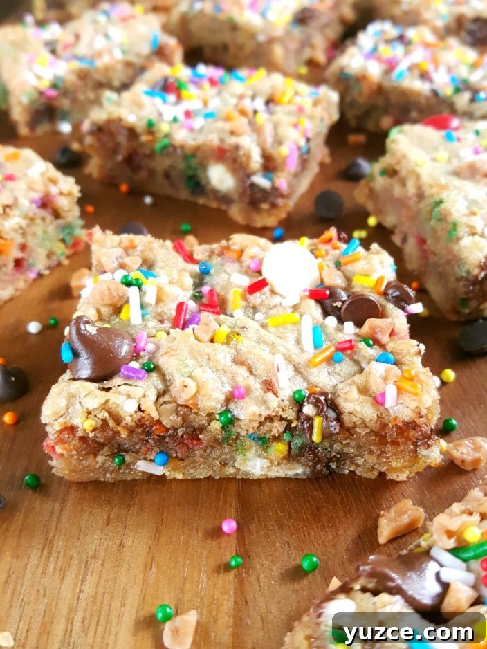 Chewy Blondies Base Recipe: Simple Classic Blondie Recipe 2 Best Ever Chewy Blondies Recipe - Easy base recipe for the best chewy blondies ever.