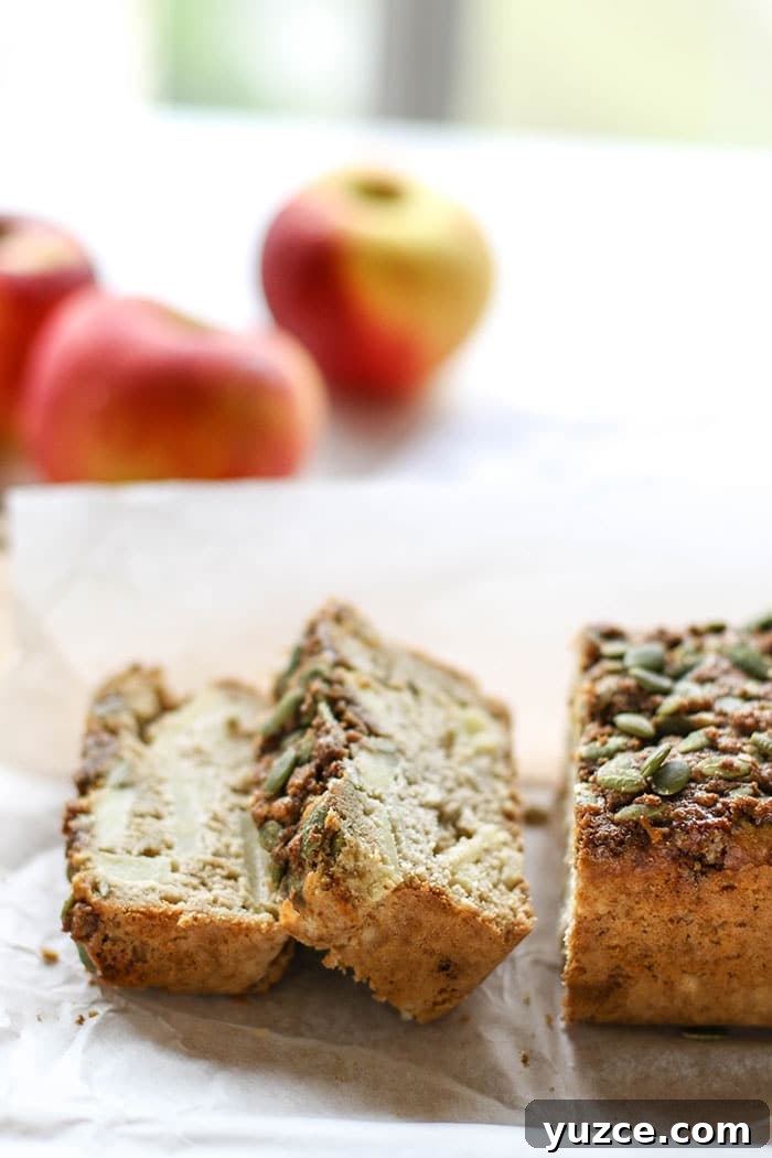 Apple Bread with Crunchy Pumpkin Seed Streusel 2 img 4801 1