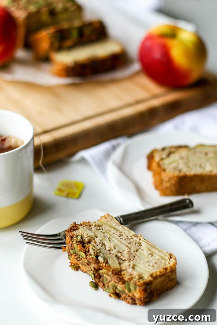 Apple Bread with Crunchy Pumpkin Seed Streusel 6 Apple Bread / This gluten free sweet bread with a crunchy pumpkin seed streusel is the perfect afternoon treat.