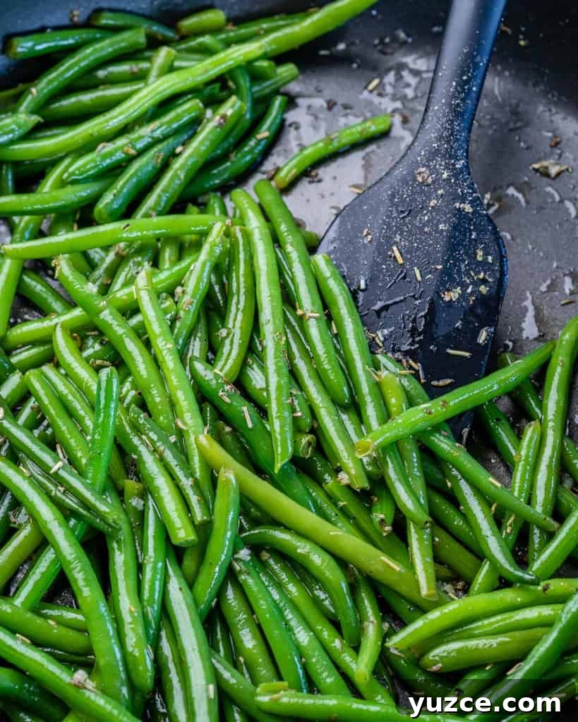 Oven-Baked Salmon Meal Prep Recipes for Weekly Dinners 5 One pot of green beans