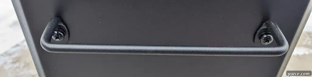 thin, uncomfortable grill handle thin, uncomfortable grill handle