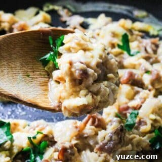 Scrambled eggs with prosciutto and mozzarella